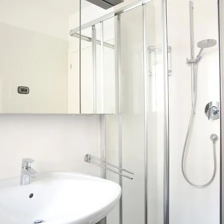 Cooper L Ca De Bezzi Appartement *