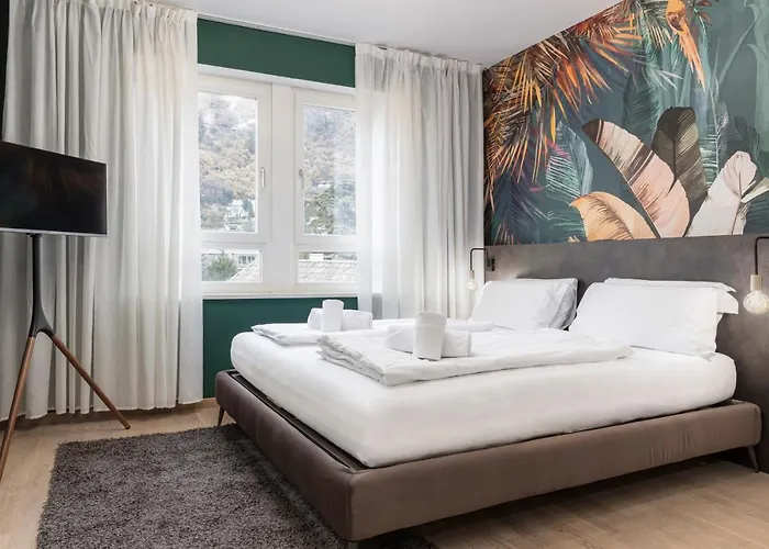 Cooper L Ca De Bezzi